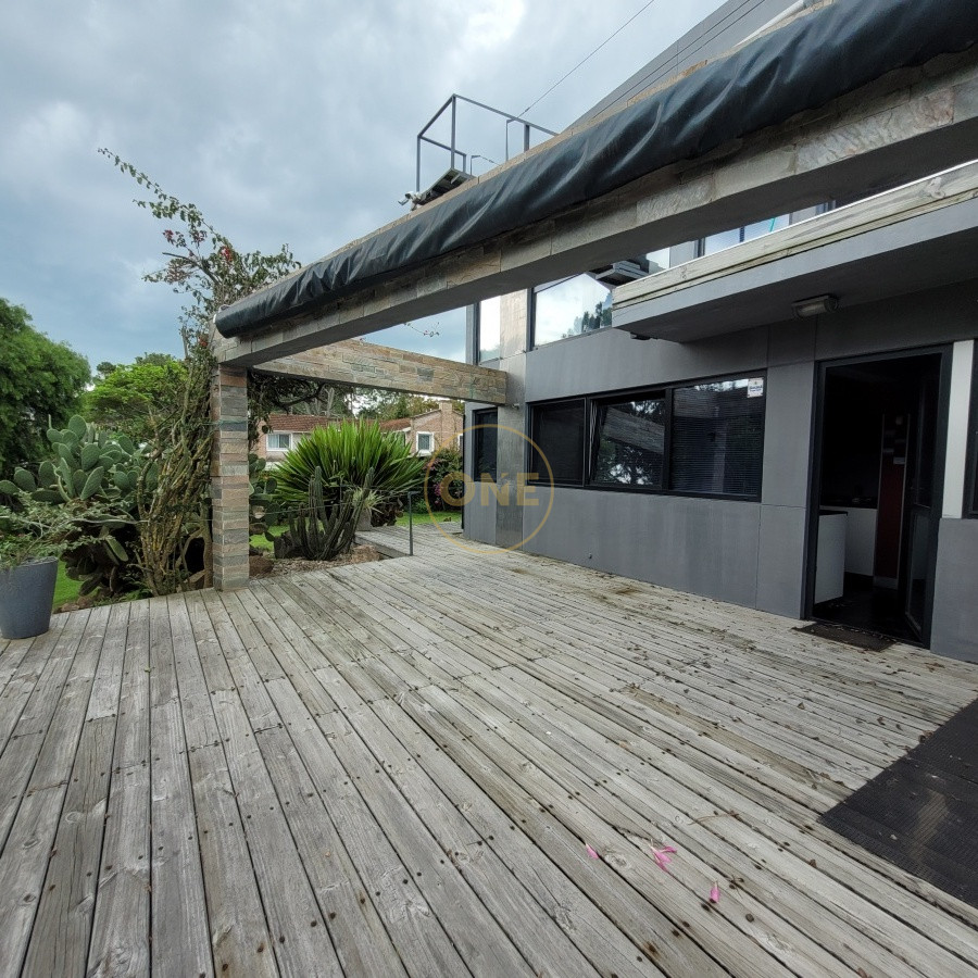 Casa ID.2164 - Rincón del Indio: dos dormitorios en suite, terreno de 1678 m2