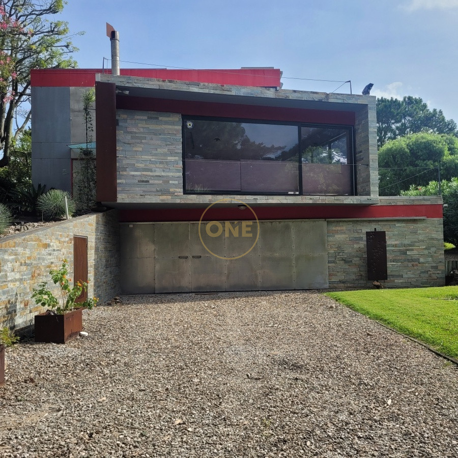 Casa ID.2164 - Rincón del Indio: dos dormitorios en suite, terreno de 1678 m2