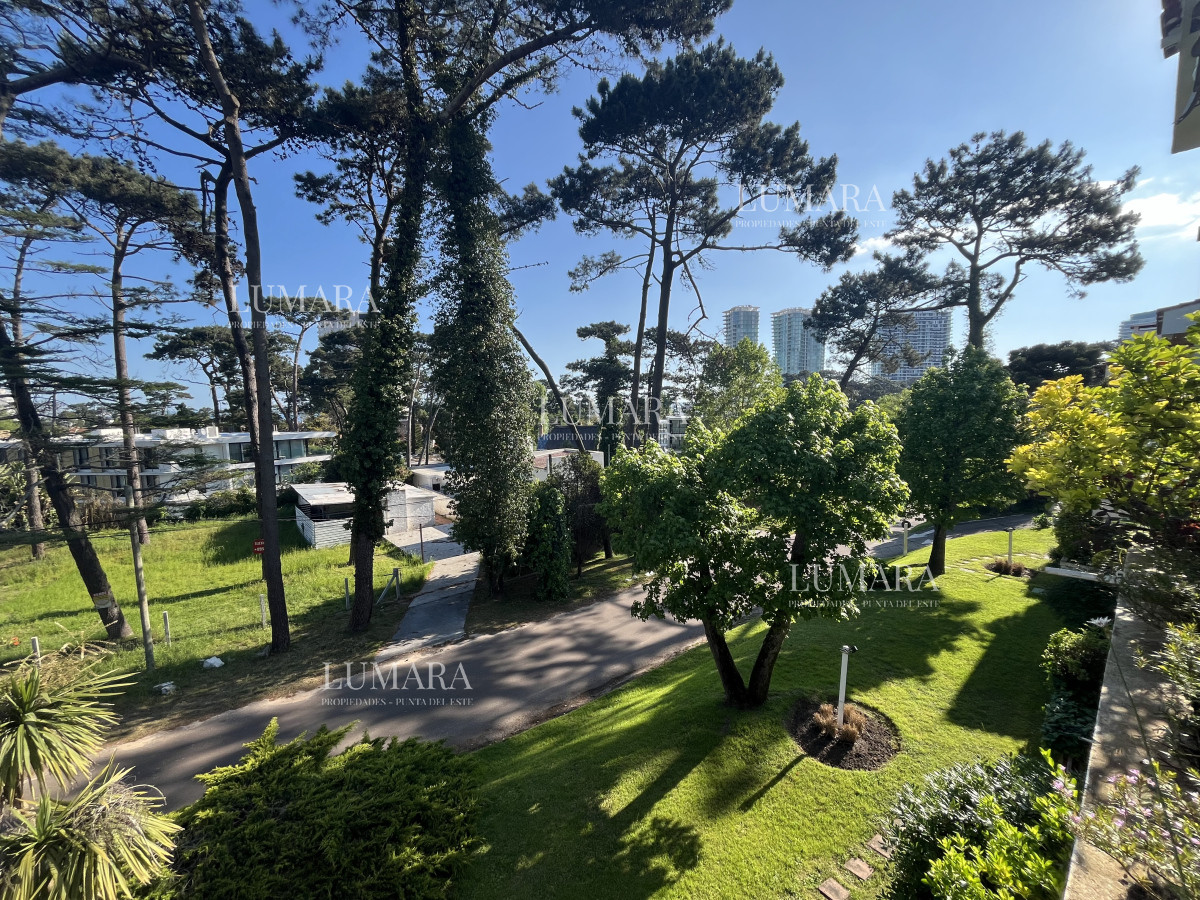 Apartamento ID.613 - Apartamento en venta o alquiler temporario - 3 dormitorios Playa Mansa.