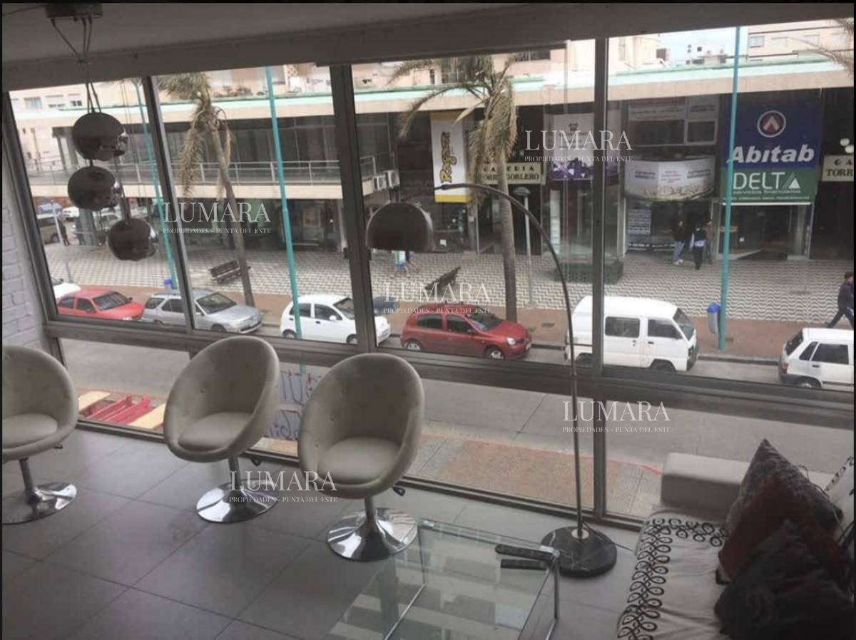 Apartamento ID.2540 - Apartamento en Venta, Península, Punta del Este