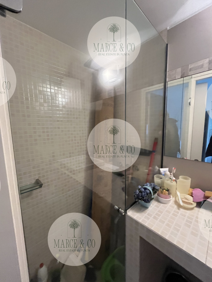 Apartamento ID.944 - Apartamento en venta, puerto Punta del Este.