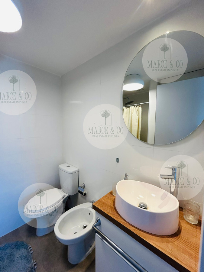 Apartamento ID.2559 - Apartamento en venta 2 Dormitorios , Playa Mansa, Punta del este 