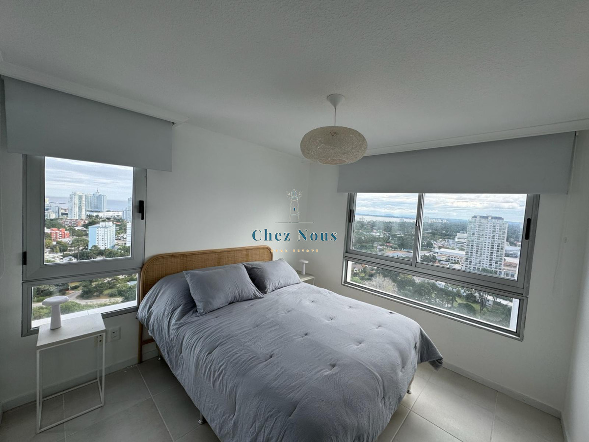 Apartamento ID.603 - Alquiler temporal - Ocean Drive Full Amenities. 1 Dormitorio y medio