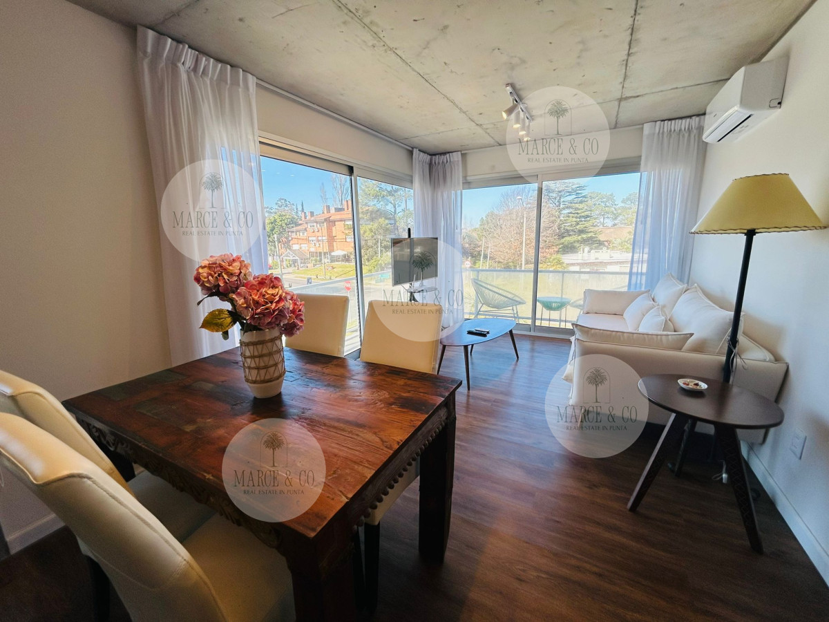 Apartamento ID.2559 - Apartamento en venta 2 Dormitorios , Playa Mansa, Punta del este 