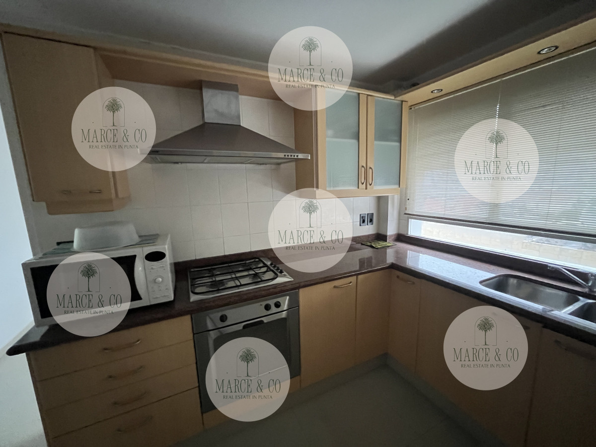 Apartamento ID.944 - Apartamento en venta, puerto Punta del Este.
