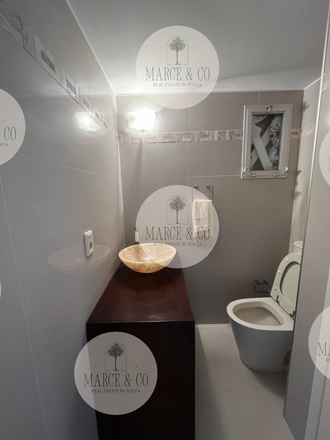Apartamento ID.944 - Apartamento en venta, puerto Punta del Este.
