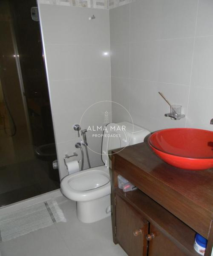 Apartamento ID.944 - Apartamento en venta, puerto Punta del Este.