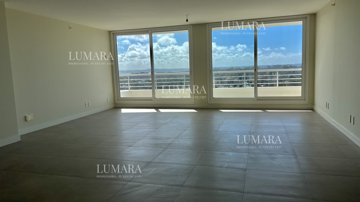 Apartamento ID.910 - Greenlife. 3 Dormitorios con 3 baños. OPORTUNIDAD.