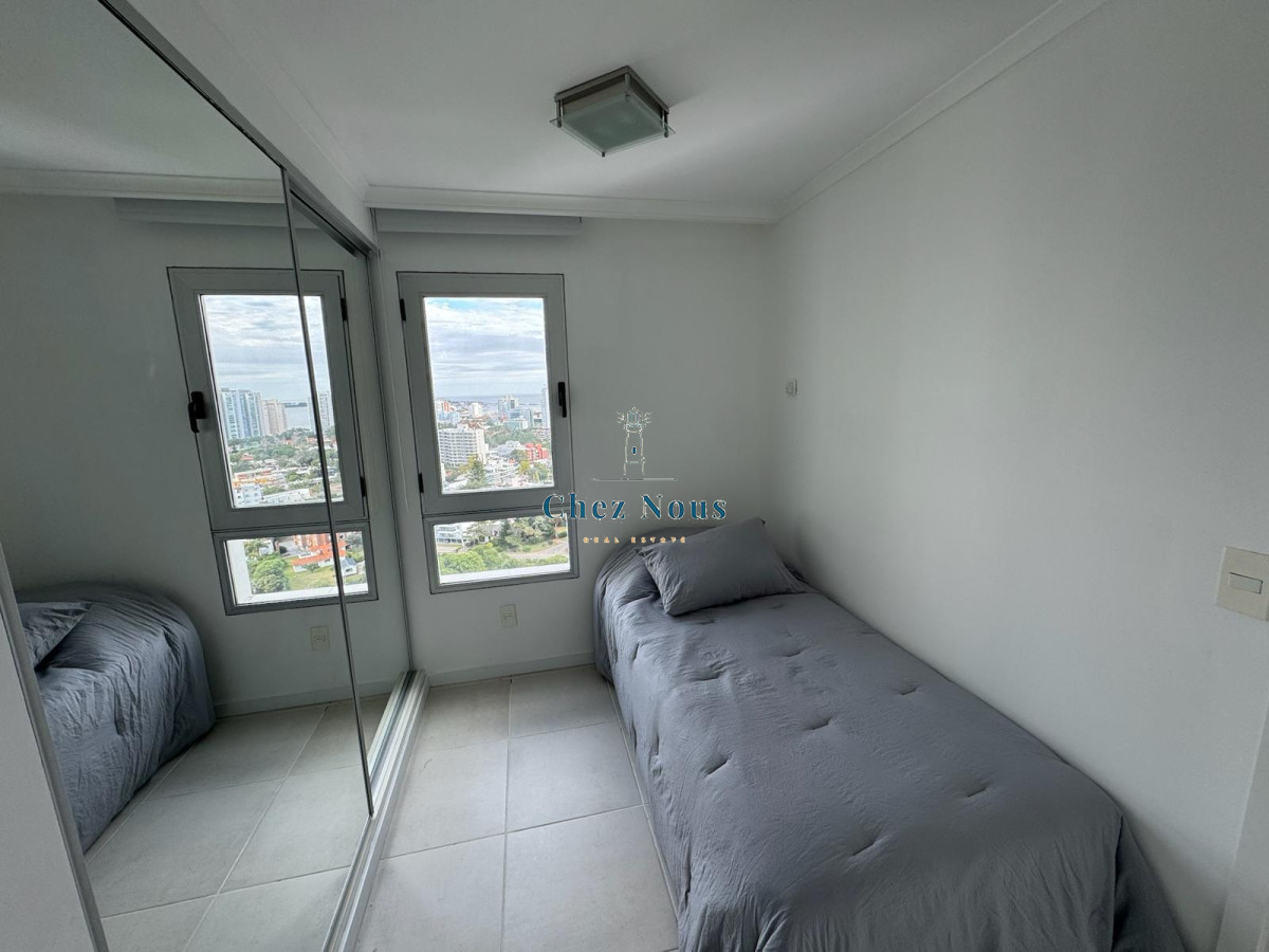 Apartamento ID.603 - Alquiler temporal - Ocean Drive Full Amenities. 1 Dormitorio y medio