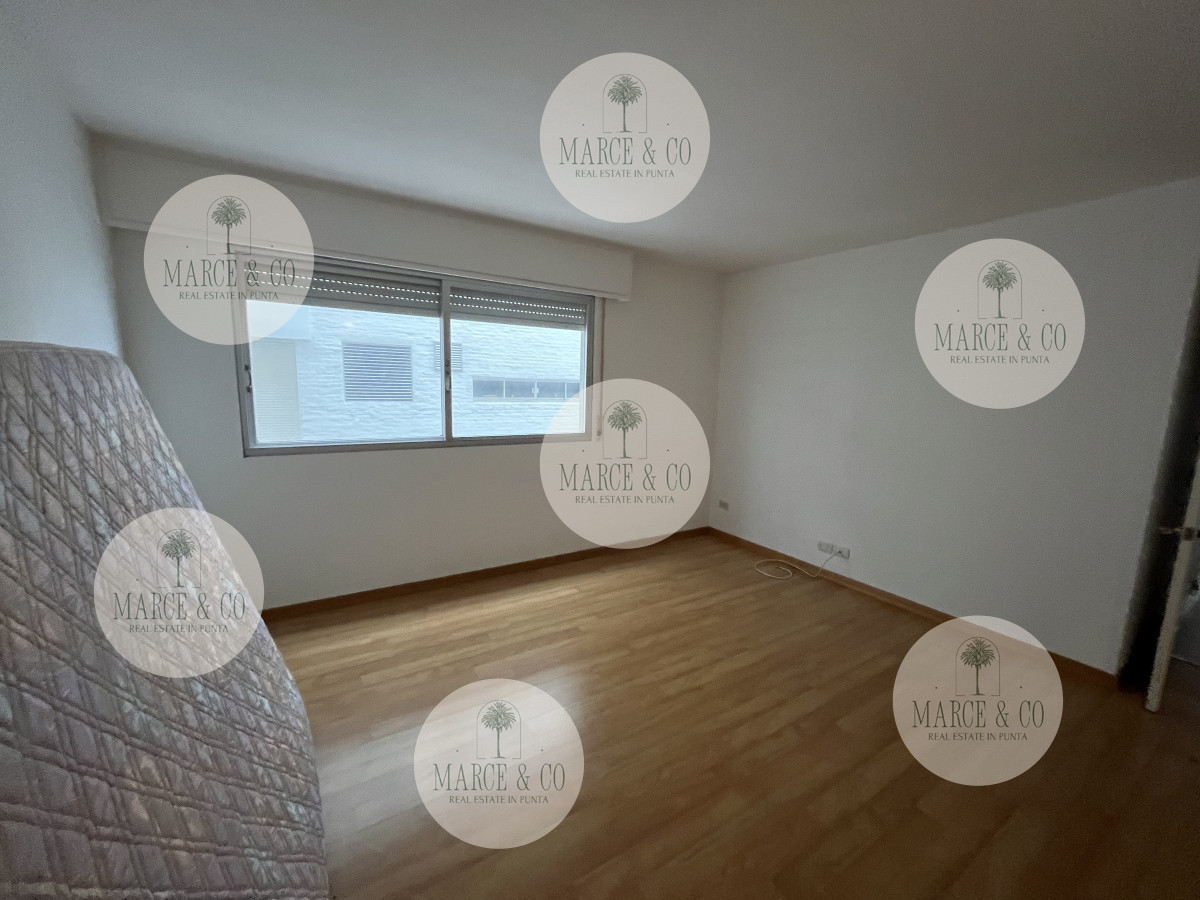 Apartamento ID.944 - Apartamento en venta, puerto Punta del Este.