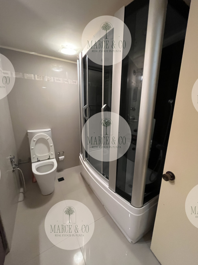 Apartamento ID.944 - Apartamento en venta, puerto Punta del Este.
