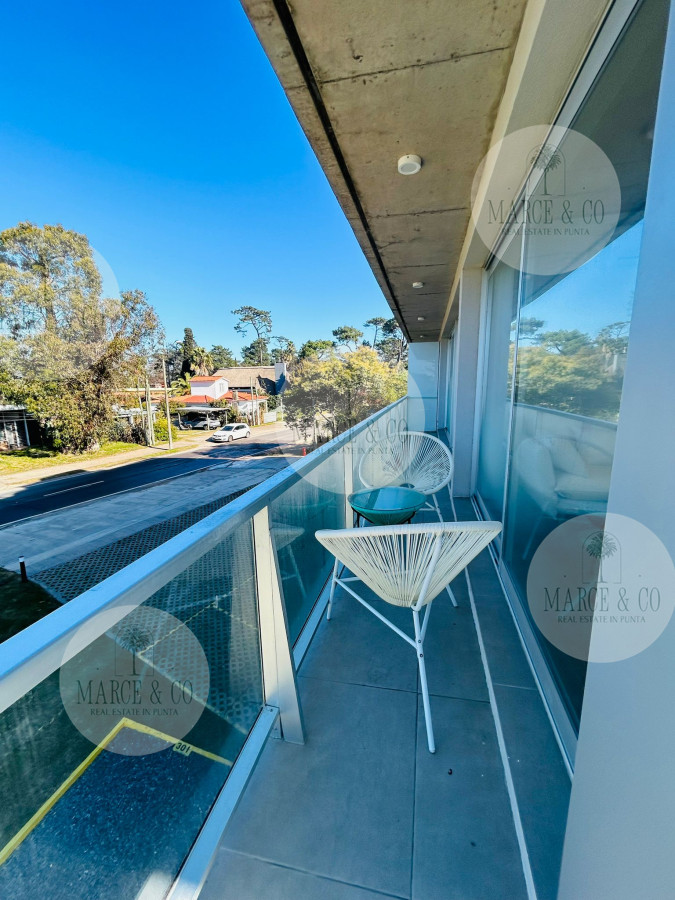 Apartamento ID.2559 - Apartamento en venta 2 Dormitorios , Playa Mansa, Punta del este 