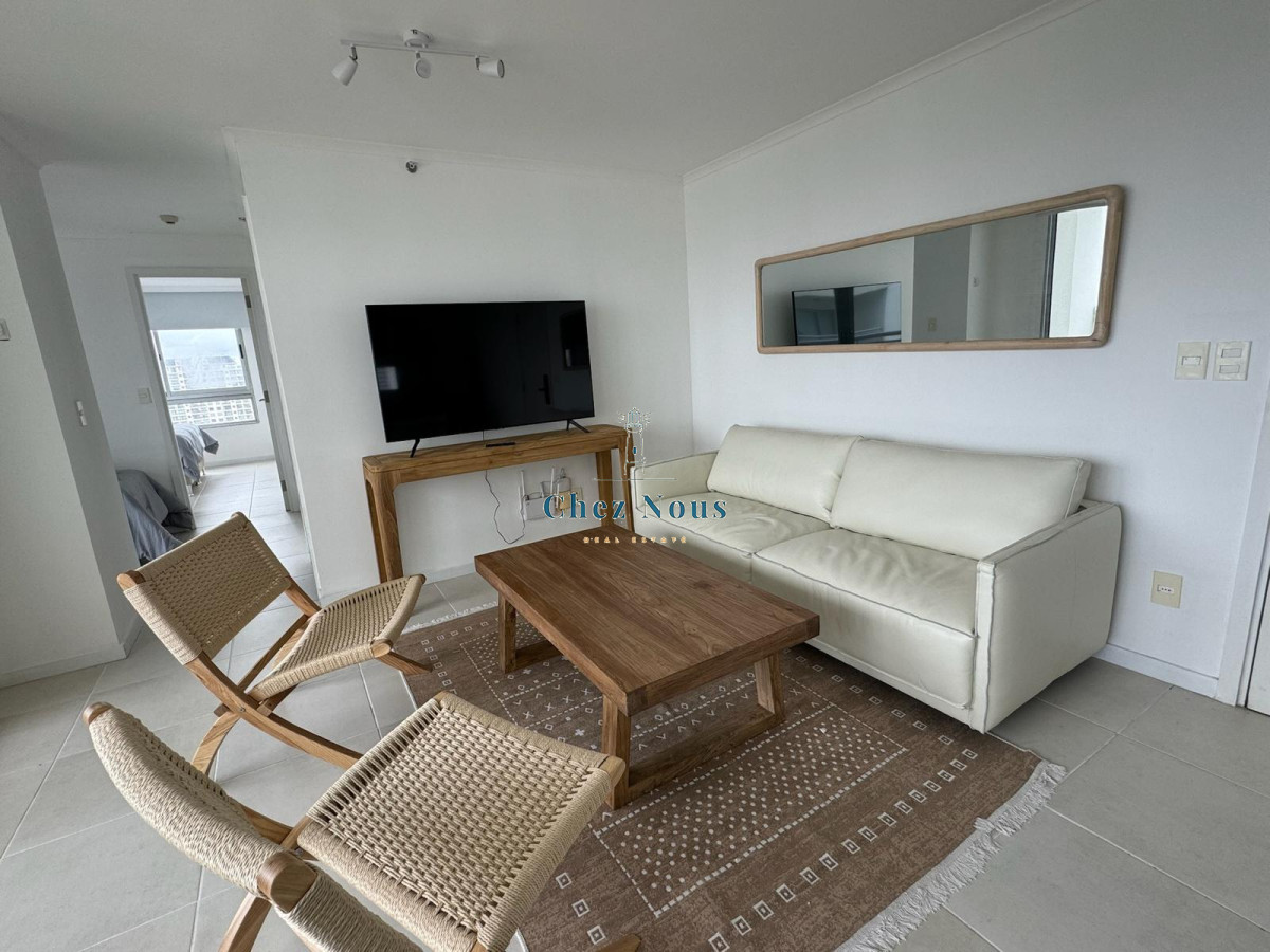 Apartamento ID.603 - Alquiler temporal - Ocean Drive Full Amenities. 1 Dormitorio y medio