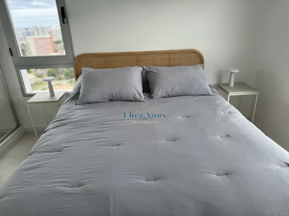 Apartamento ID.603 - Alquiler temporal - Ocean Drive Full Amenities. 1 Dormitorio y medio