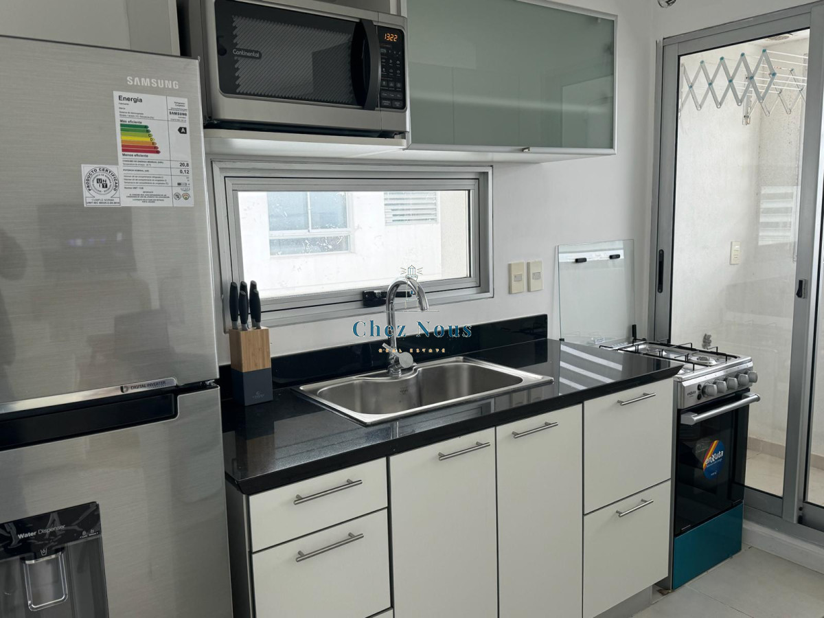 Apartamento ID.603 - Alquiler temporal - Ocean Drive Full Amenities. 1 Dormitorio y medio