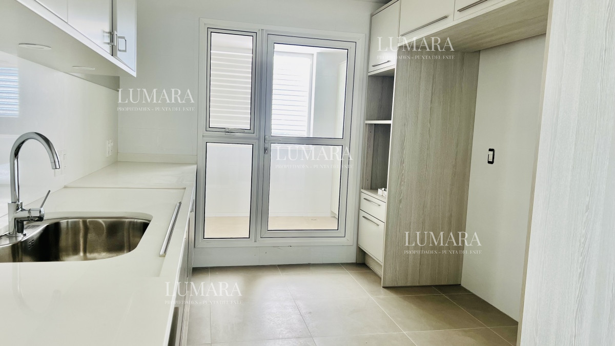 Apartamento ID.914 - Greenlife. 3 Dormitorios con 4 baños. OPORTUNIDAD.