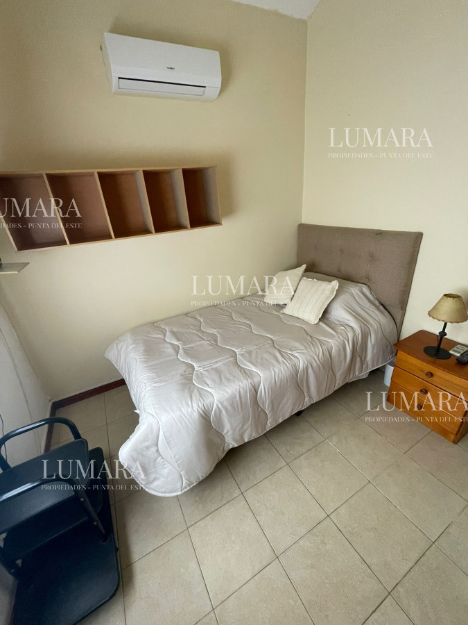 Casa ID.715 - Casa en alquiler, Punta Del Este..