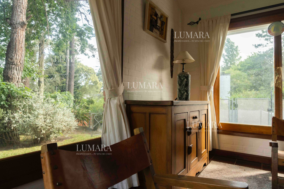 Casa ID.11 - Casa en venta 4 dormitorios - Pinares Piscina Climatizada.