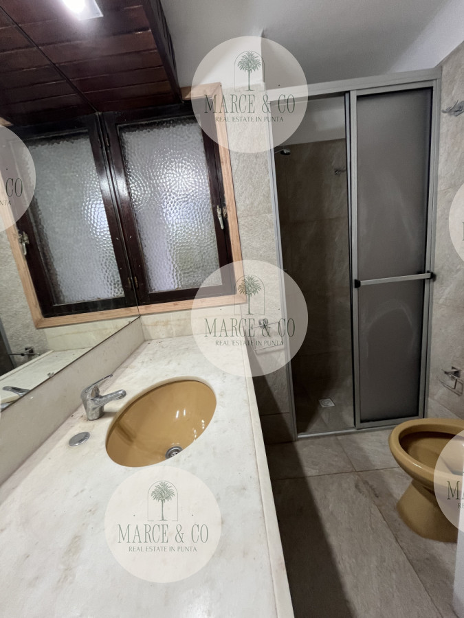 Casa ID.405 - Casa En Venta o alquiler anual, Zona Cantegril.