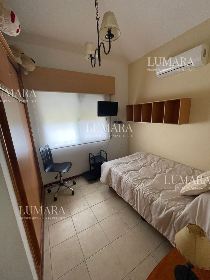 Casa ID.715 - Casa en alquiler, Punta Del Este..