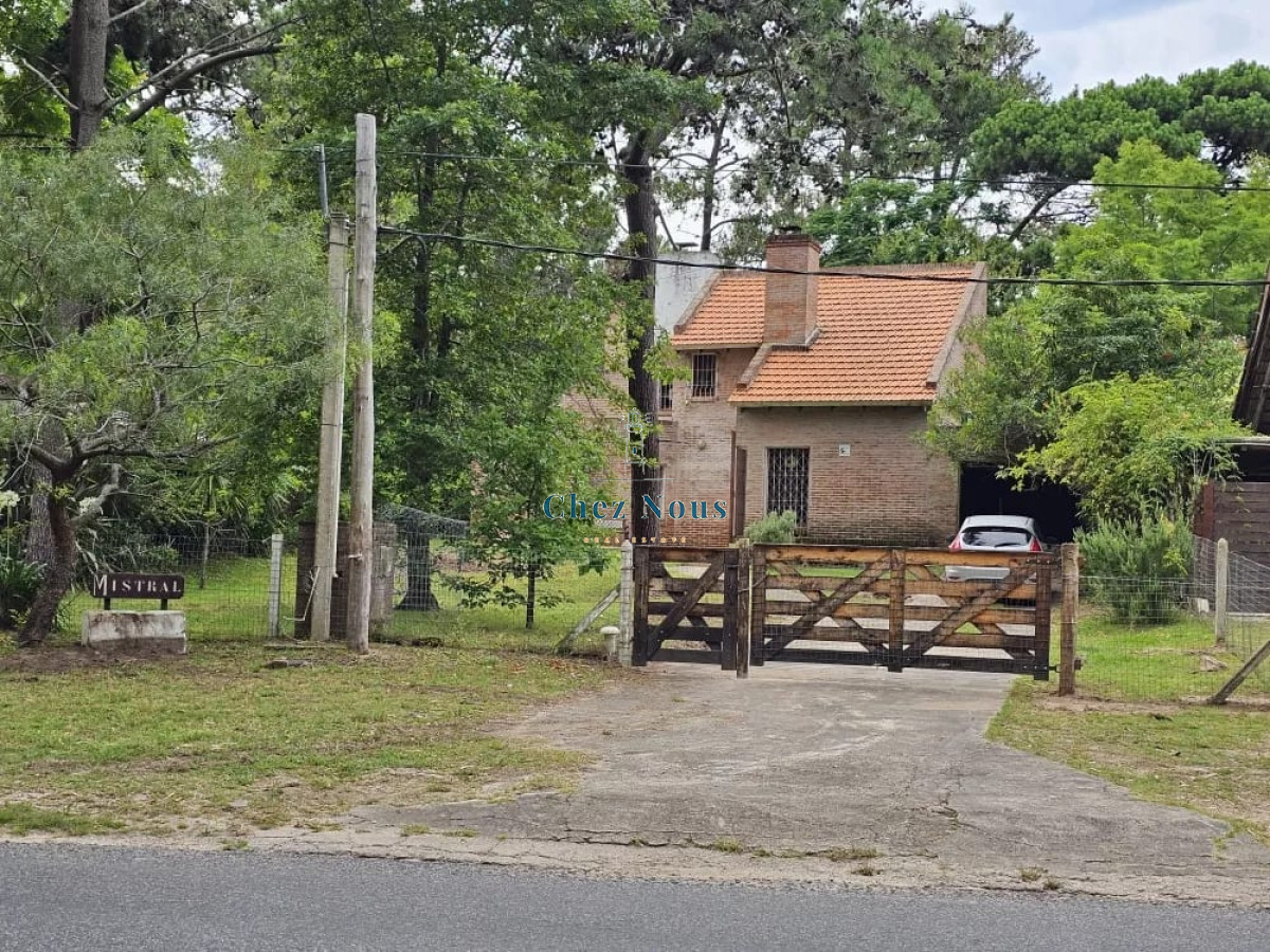 Casa ID.482 - Casa en alquiler temporario, Pinares Punta Del Este.