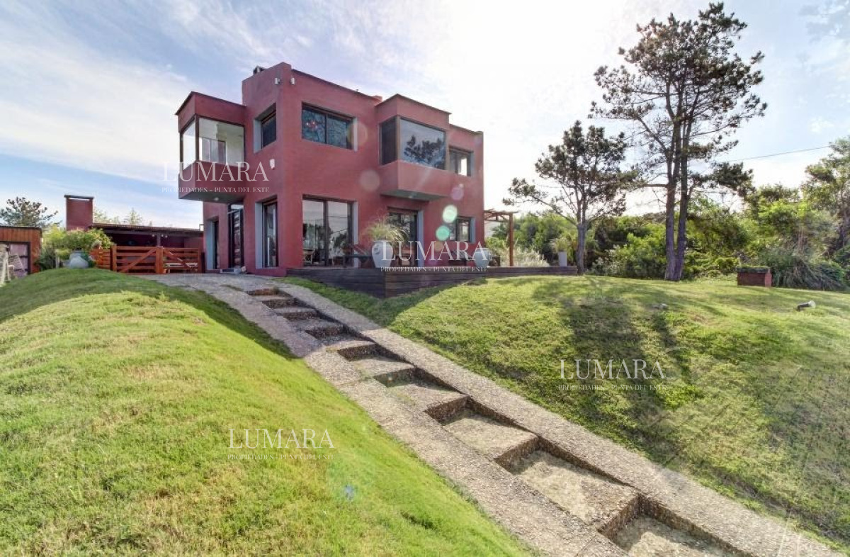 Casa ID.1487 - Casa en venta 4 dormitorios - Balneario Buenos Aires.