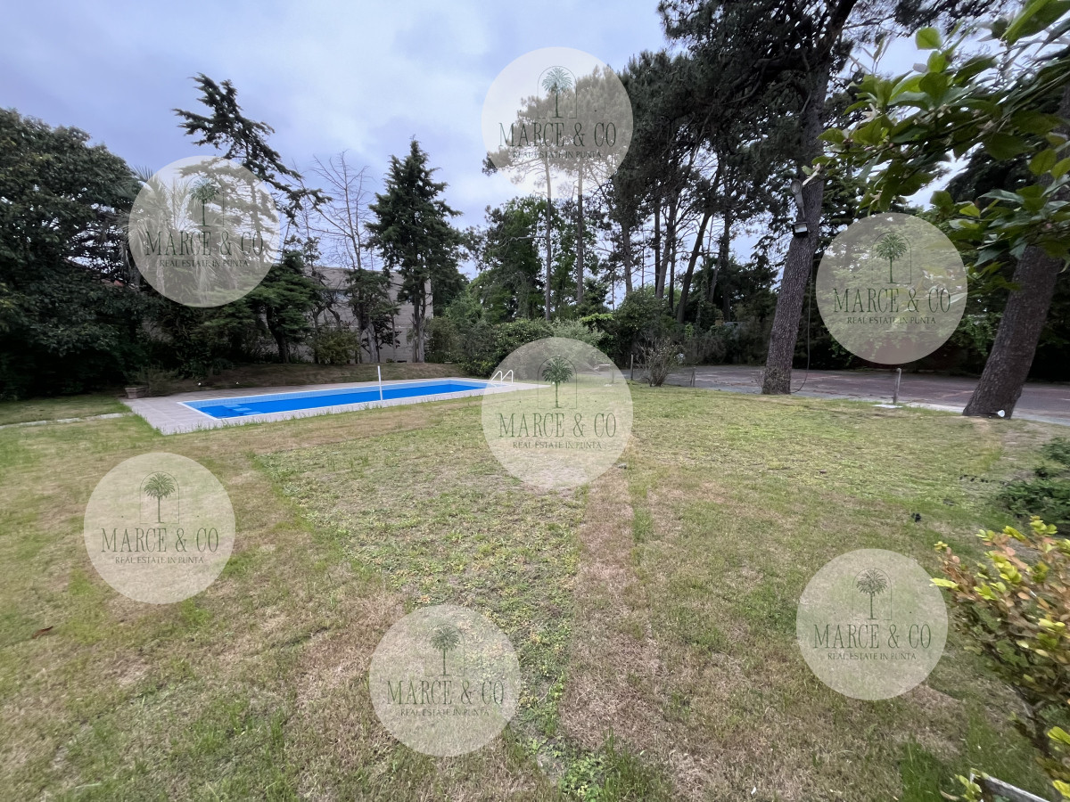 Casa ID.405 - Casa En Venta o alquiler anual, Zona Cantegril.