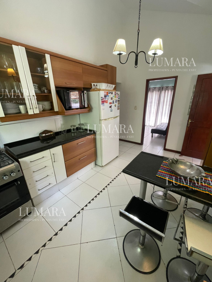Casa ID.715 - Casa en alquiler, Punta Del Este..