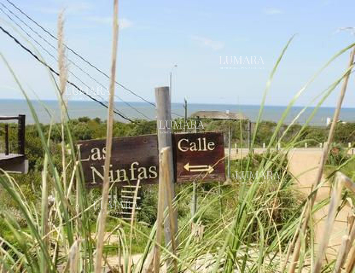 Casa ID.1487 - Casa en venta 4 dormitorios - Balneario Buenos Aires.