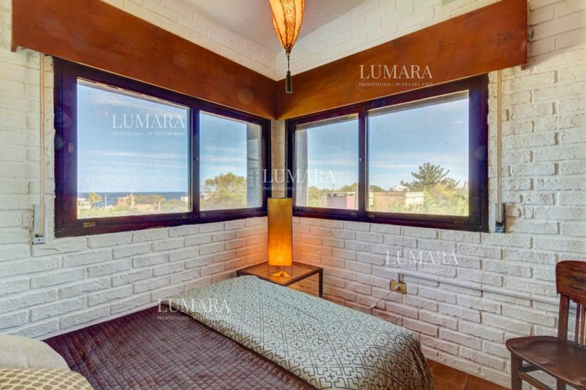 Casa ID.1487 - Casa en venta 4 dormitorios - Balneario Buenos Aires.