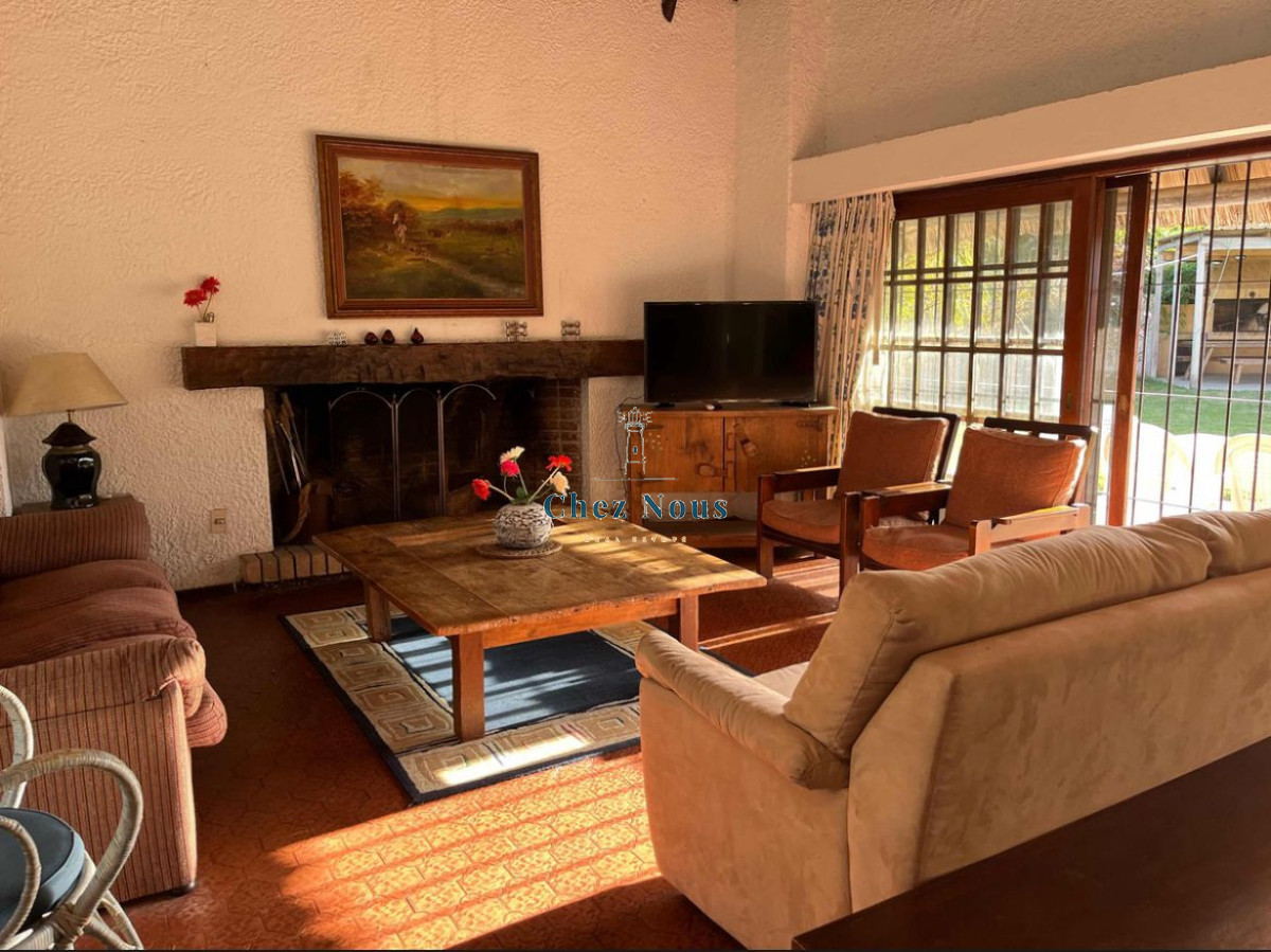 Casa ID.477 - Casa en venta y alquiler anual, Marly Punta Del Este.