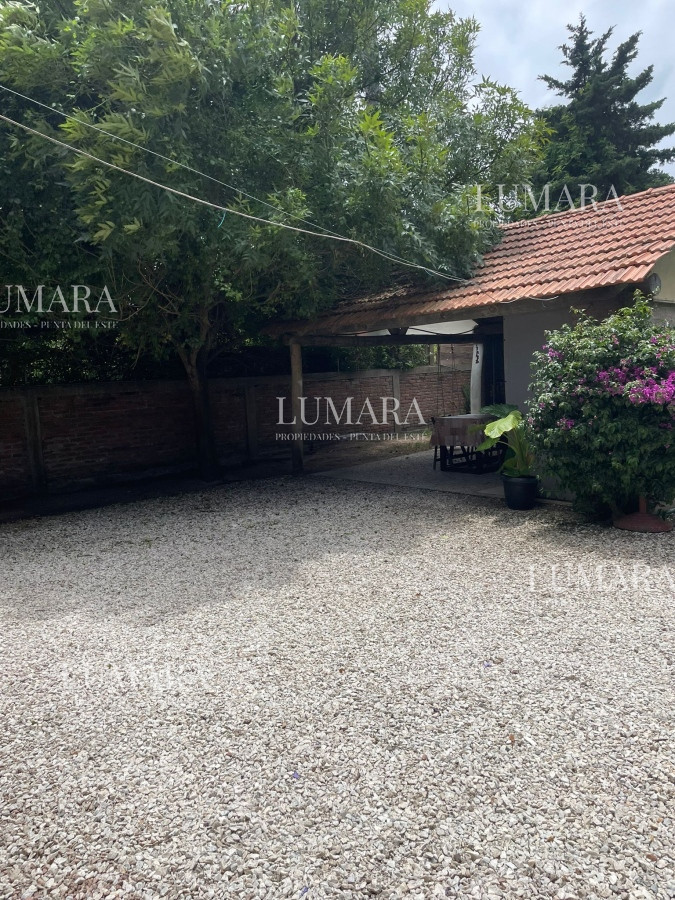 Casa ID.715 - Casa en alquiler, Punta Del Este..