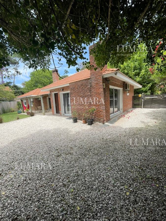 Casa ID.715 - Casa en alquiler, Punta Del Este..