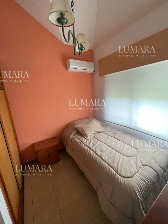 Casa ID.715 - Casa en alquiler, Punta Del Este..