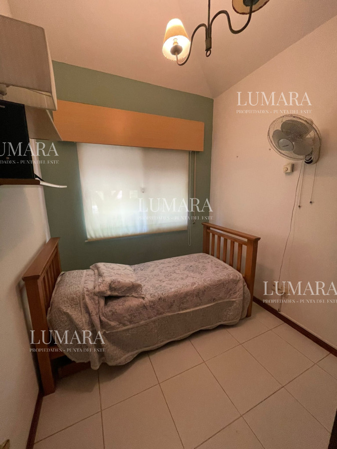 Casa ID.715 - Casa en alquiler, Punta Del Este..