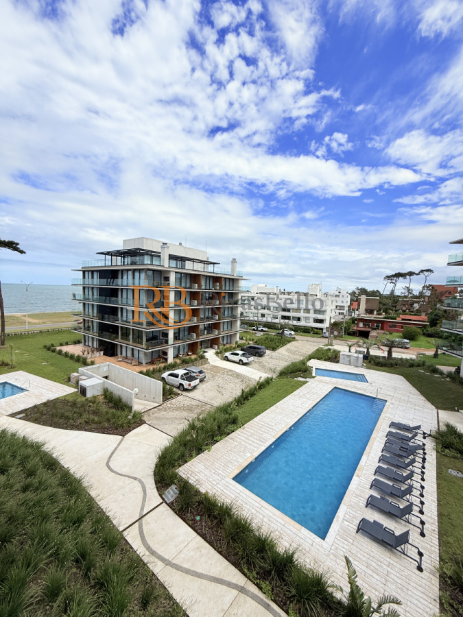 Apartamento ID.20 - Apartamento en Venta primera Linea, Playa Mansa, Punta del Este