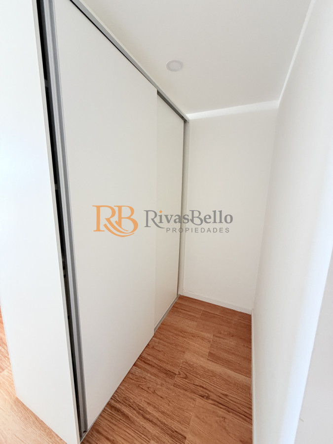 Apartamento ID.20 - Apartamento en Venta primera Linea, Playa Mansa, Punta del Este