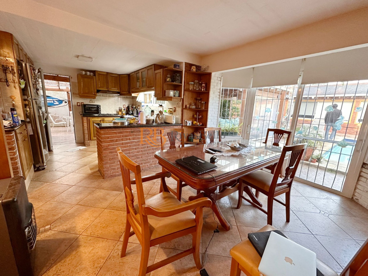 Casa ID.51 - Casa en venta Playa Mansa - 4 dormitorios Parada 19.