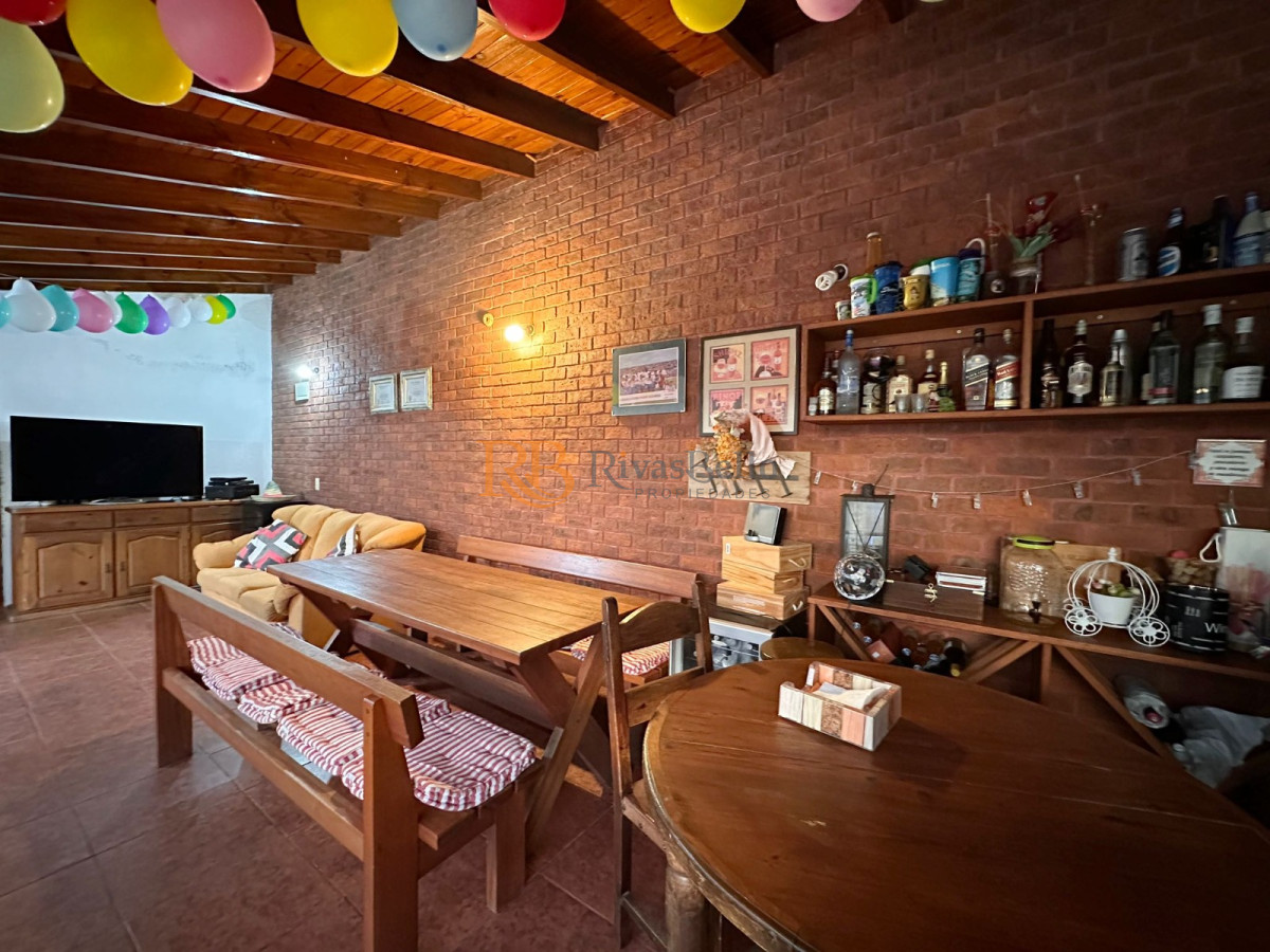Casa ID.51 - Casa en venta Playa Mansa - 4 dormitorios Parada 19.