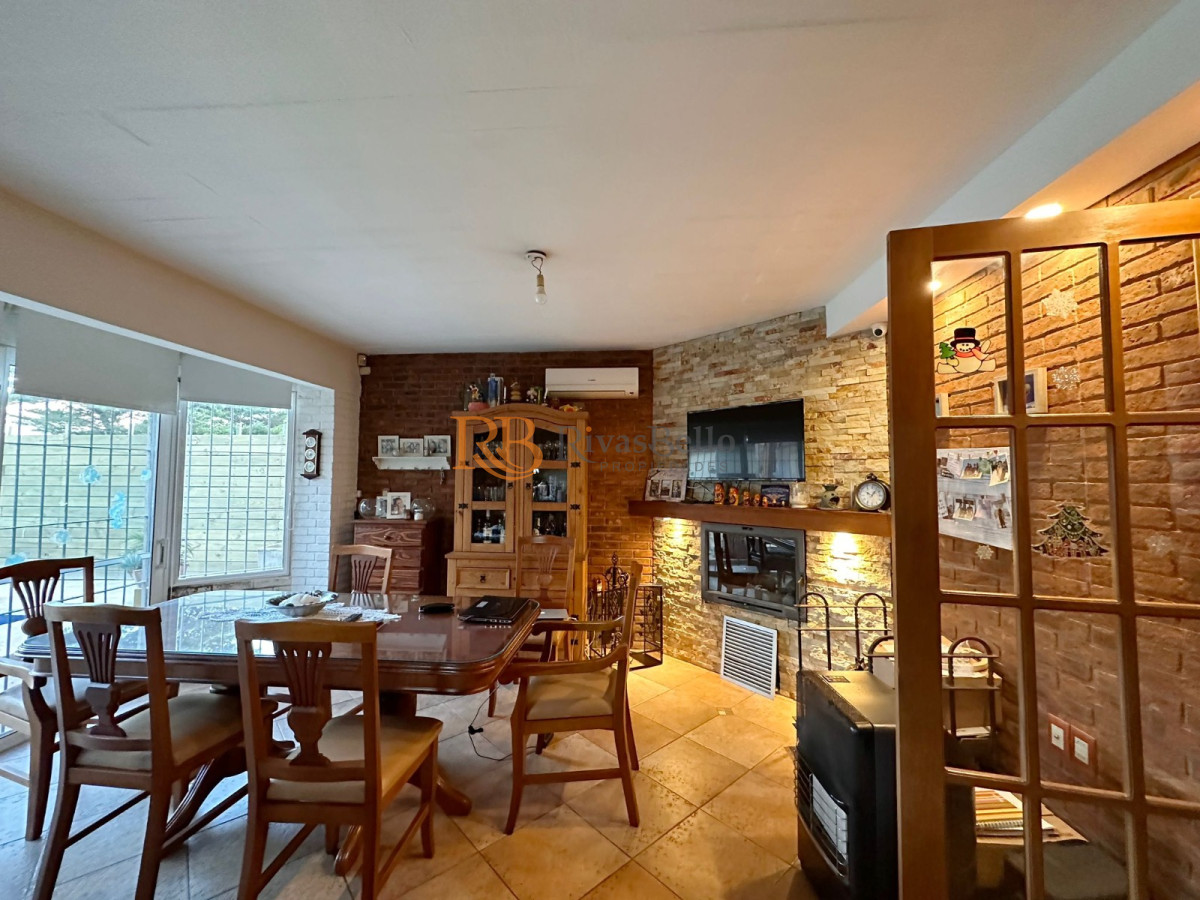 Casa ID.51 - Casa en venta Playa Mansa - 4 dormitorios Parada 19.