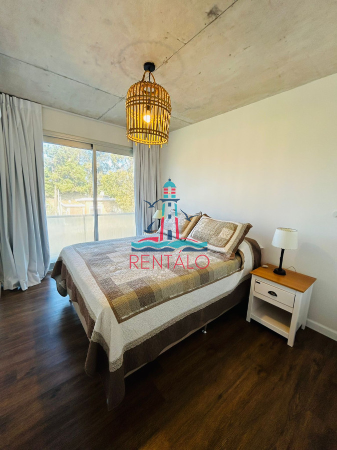 Apartamento ID.711 - Apartamento en venta 2 Dormitorios , Playa Mansa, Punta del este 