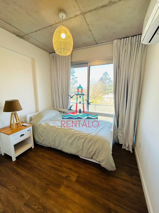 Apartamento ID.711 - Apartamento en venta 2 Dormitorios , Playa Mansa, Punta del este 