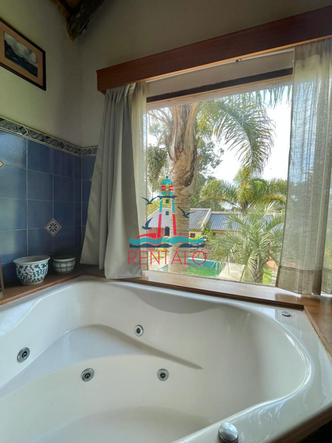Casa ID.233 - Alquiler anual casa en Punta del este con piscina 
