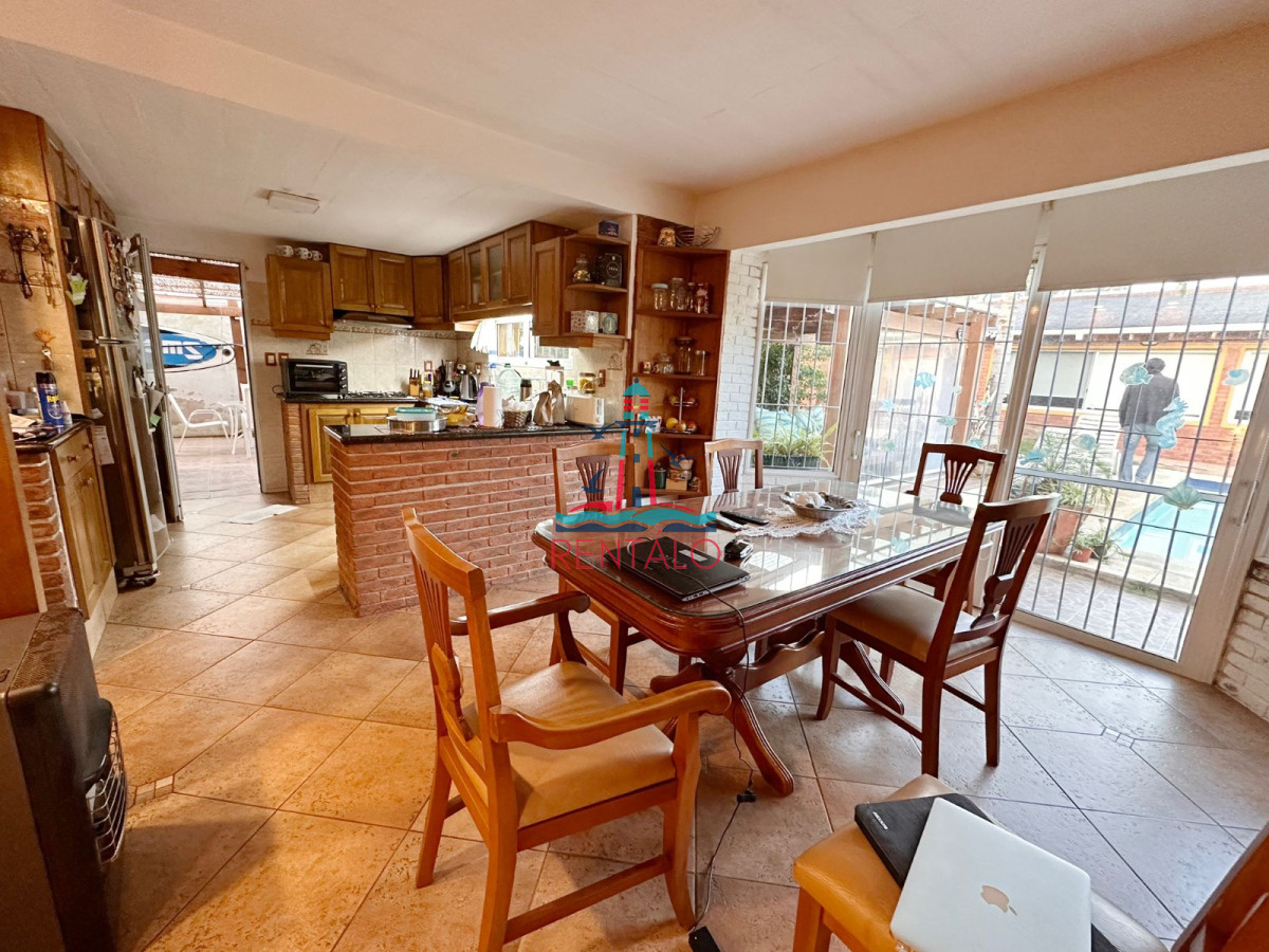 Casa ID.124 - Casa en venta Playa Mansa - 4 dormitorios Parada 19.