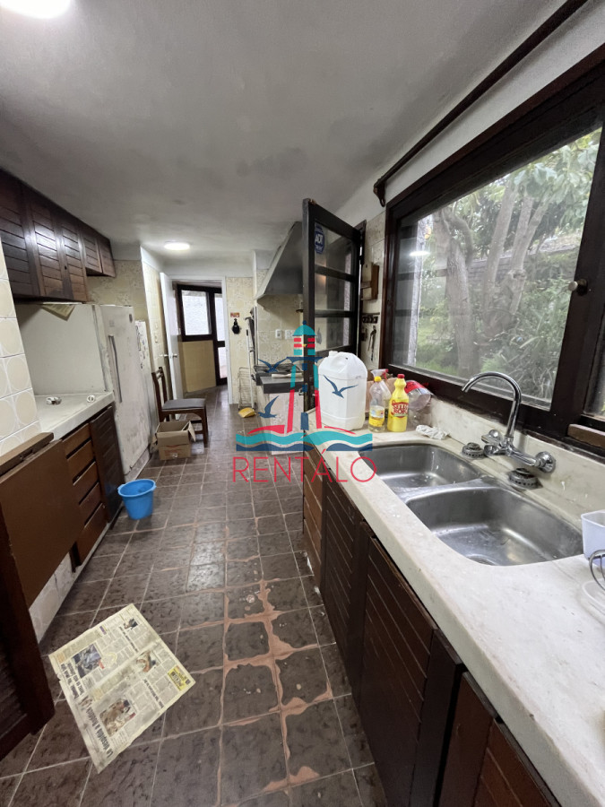 Casa ID.117 - Casa En Venta 5 dormitorios en Punta del Este zona Cantegril