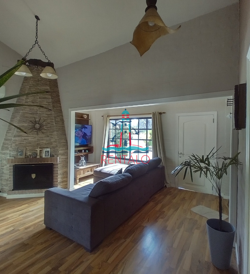 Casa ID.272 - Casa En alquiler de verano y Venta Punta Del Este, Pinares.
