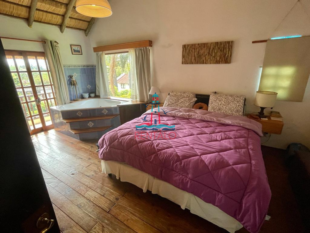 Casa ID.233 - Alquiler anual casa en Punta del este con piscina 