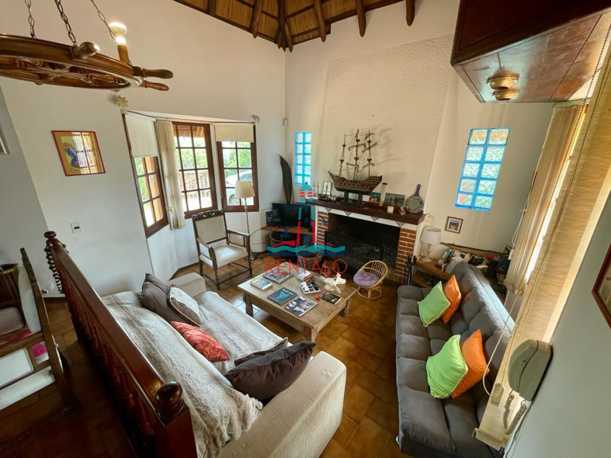 Casa ID.233 - Alquiler anual casa en Punta del este con piscina 