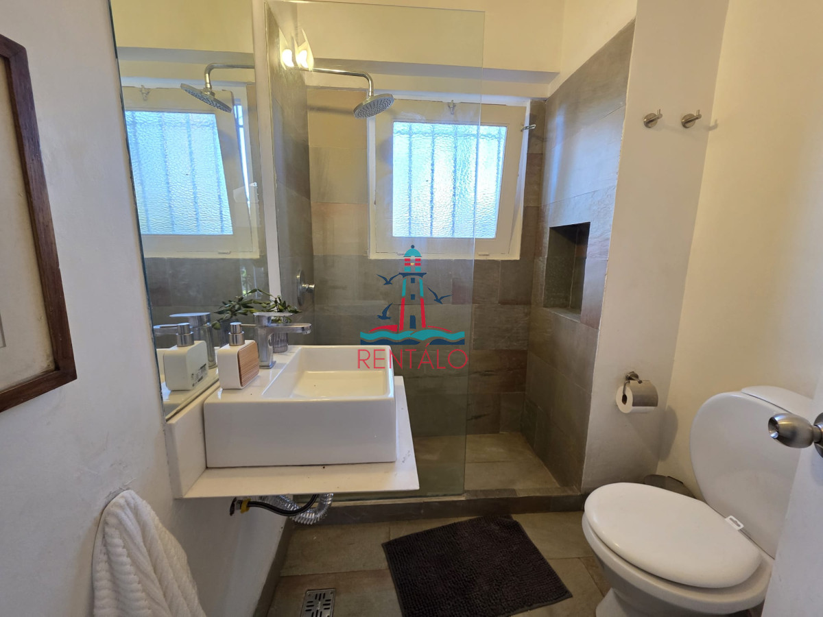 Casa ID.718 - Casa en alquiler anual y de temporada San Rafael - 5 Dormitorios 