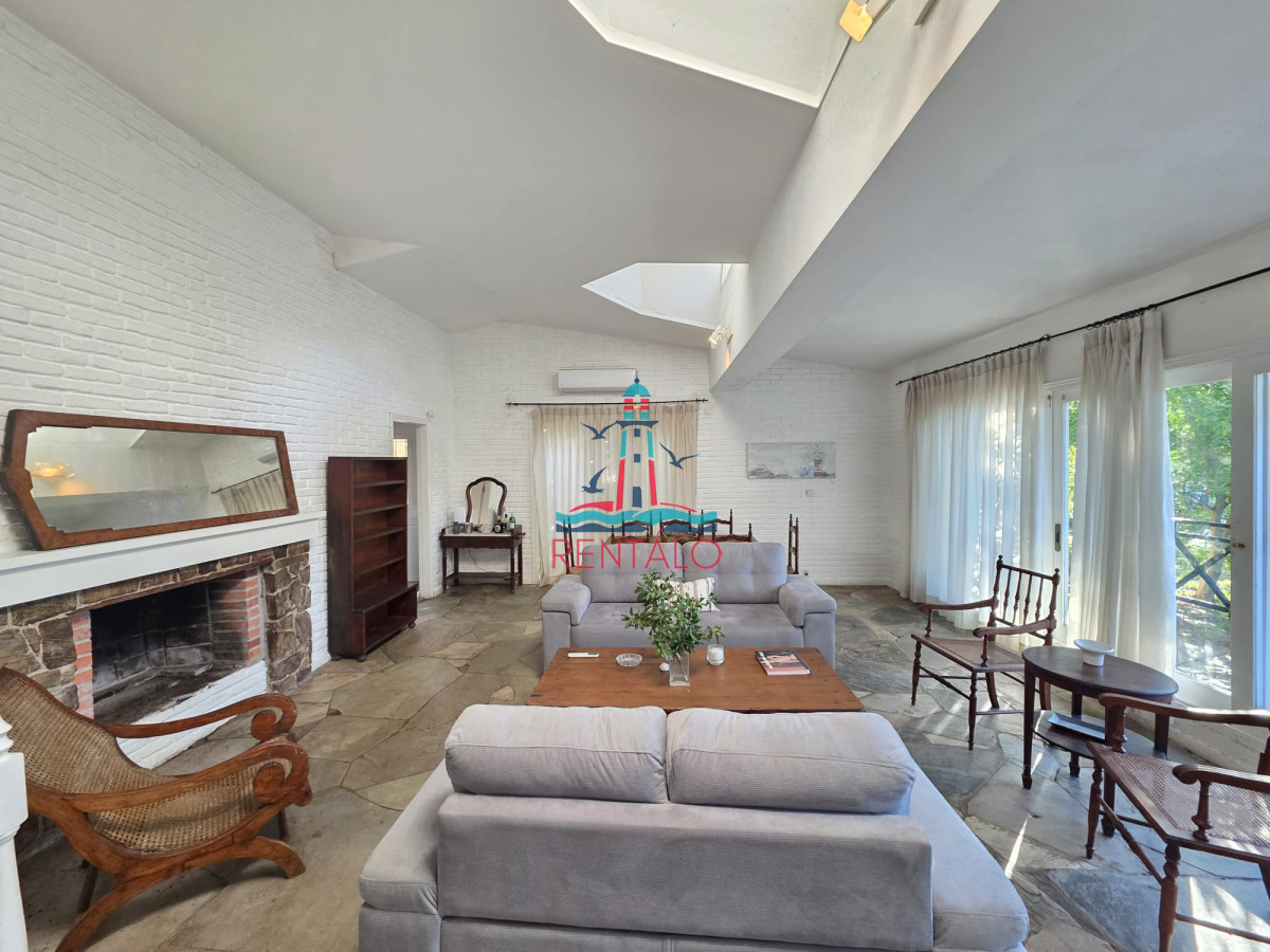 Casa ID.718 - Casa en alquiler anual y de temporada San Rafael - 5 Dormitorios 